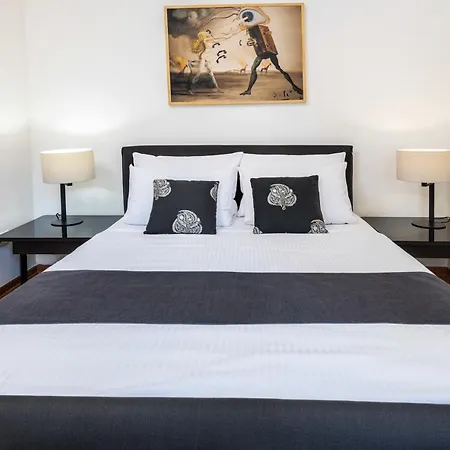 Two Bedroom Trg Apartment Belgrade