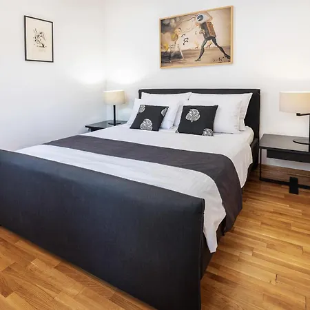 Two Bedroom Trg Apartment Belgrade